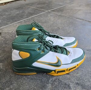 Very Rare Nike Air Uptempo Pro 2006 Size 10.5 Sonics Colorway Green Yellow White